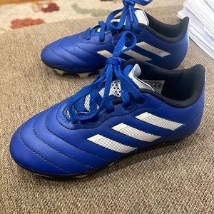 Great condition Adidas soccer cleats, size 12.